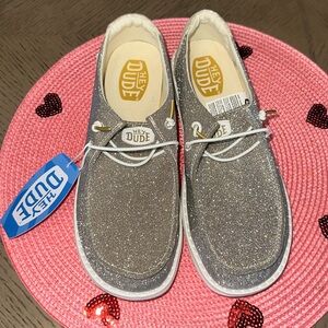 Hey dude Wendy metallic sparkle size 9 nwt